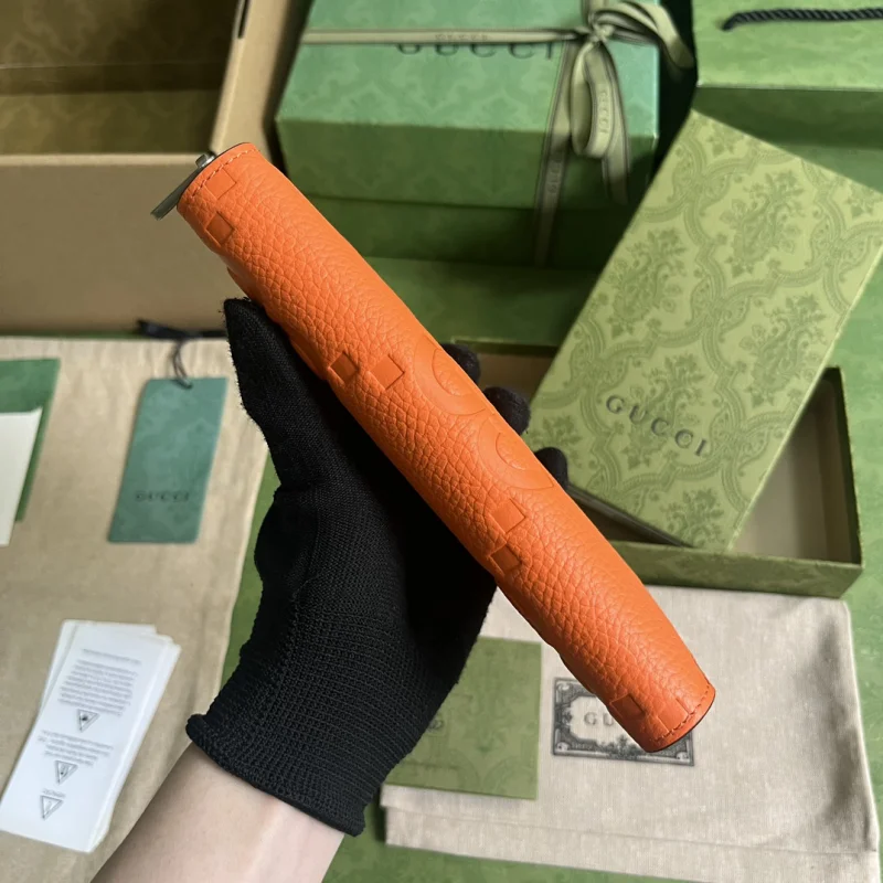 人気グッチスーパーコピー財布 スーパーグレー ジップアラウンドウォレット739484-1