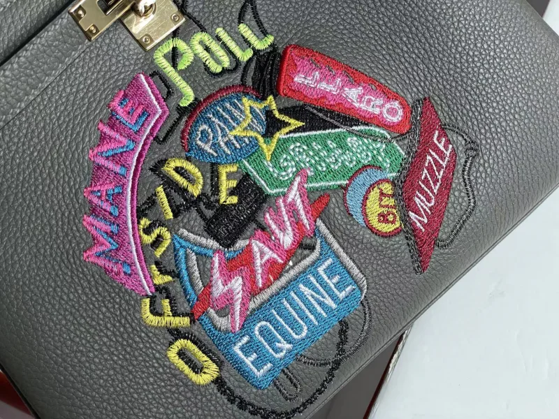 新製品エルメスコピー刺繍ケリー偽物H109192