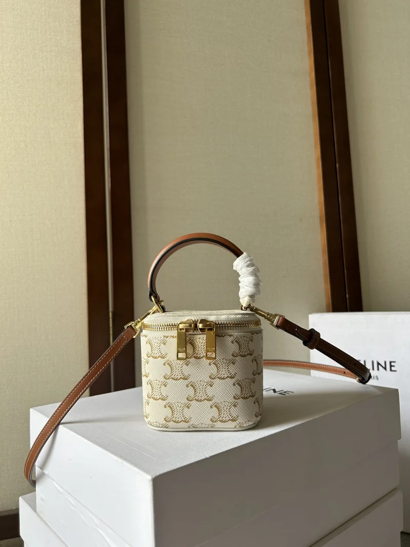 春夏セリーヌコピーバッグN級品 ミニスムース牛革 化粧箱 101762-3