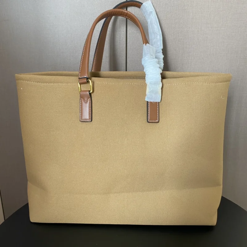 新入荷 カバス セリーヌコピー 横型プリントキャンバスハンド偽物バッグ 1168