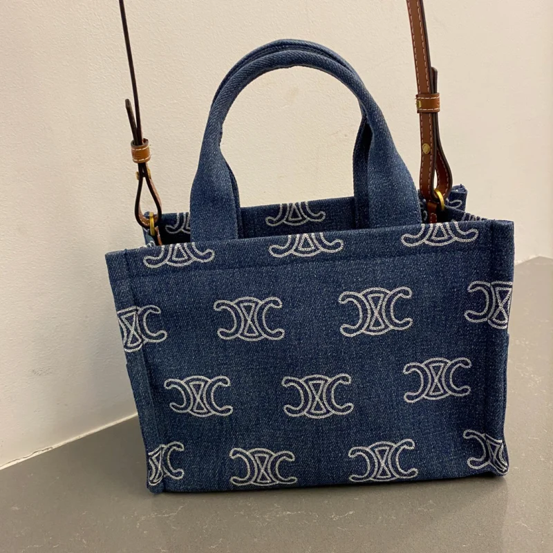 2023新作セリーヌスーパーコピーN級品 デニム生地 刺繍バッグ 136606