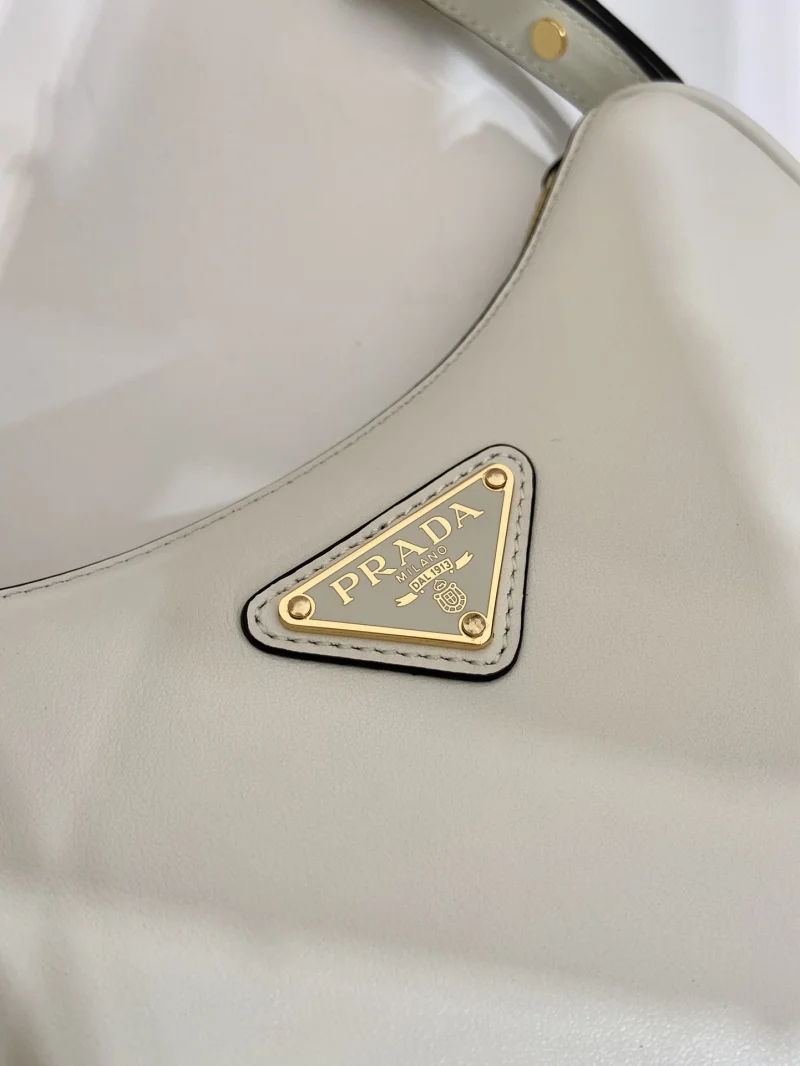 ブランドプラダスーパーコピー ムーンハンドバッグ 1BC199-1