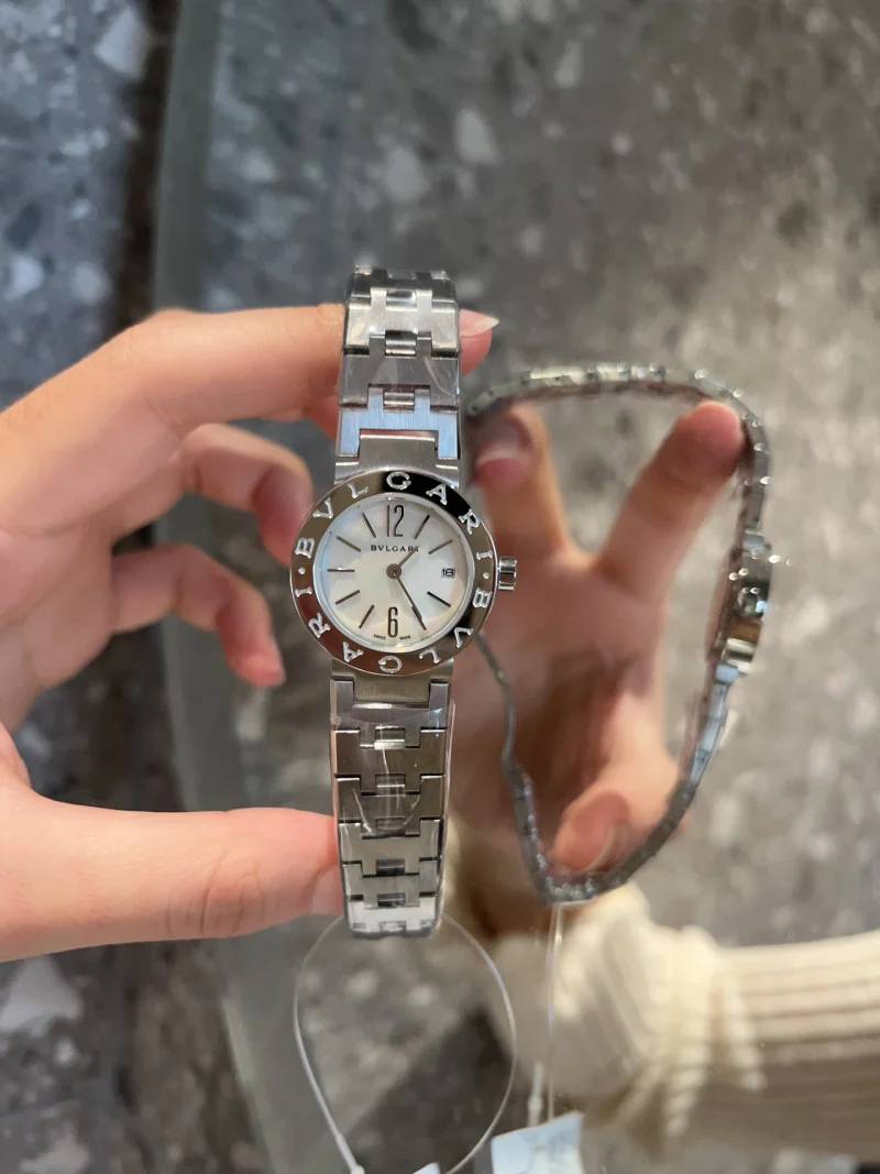 ブルガリ時計スーパーコピーN級品 ブラック シルバー 100320-1