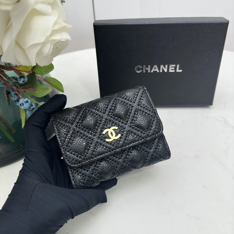新品シャネルスーパーコピー通販 ショート三つ折り財布 350873