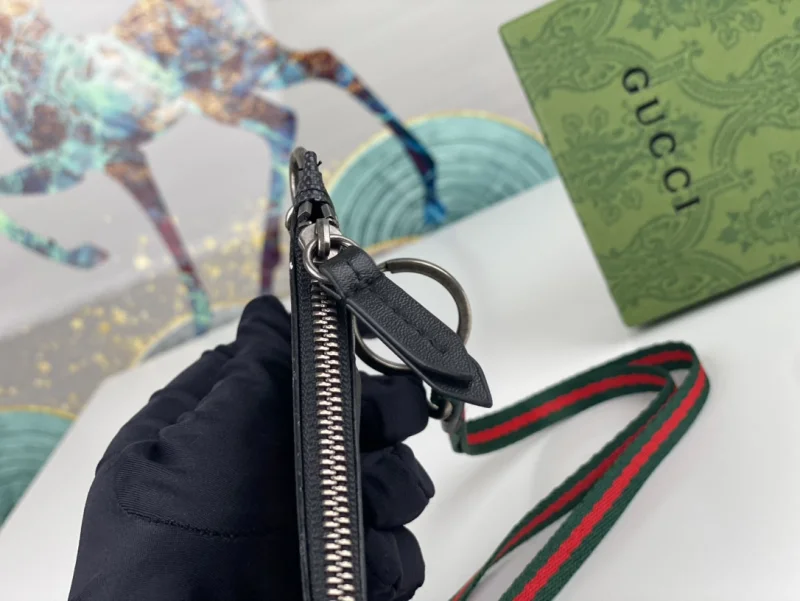 人気グッチコピー プリント柄 PVC 偽物カードホルダー 523903-3