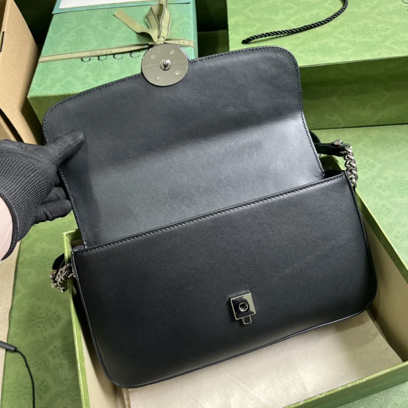 人気ブランド新作グッチコピー 初秋 スモール ショルダーバッグ 739721