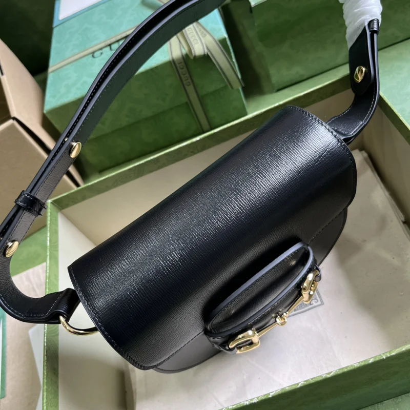 グッチブランドコピー ミニ クロスボディ サドル バッグ 760191-3