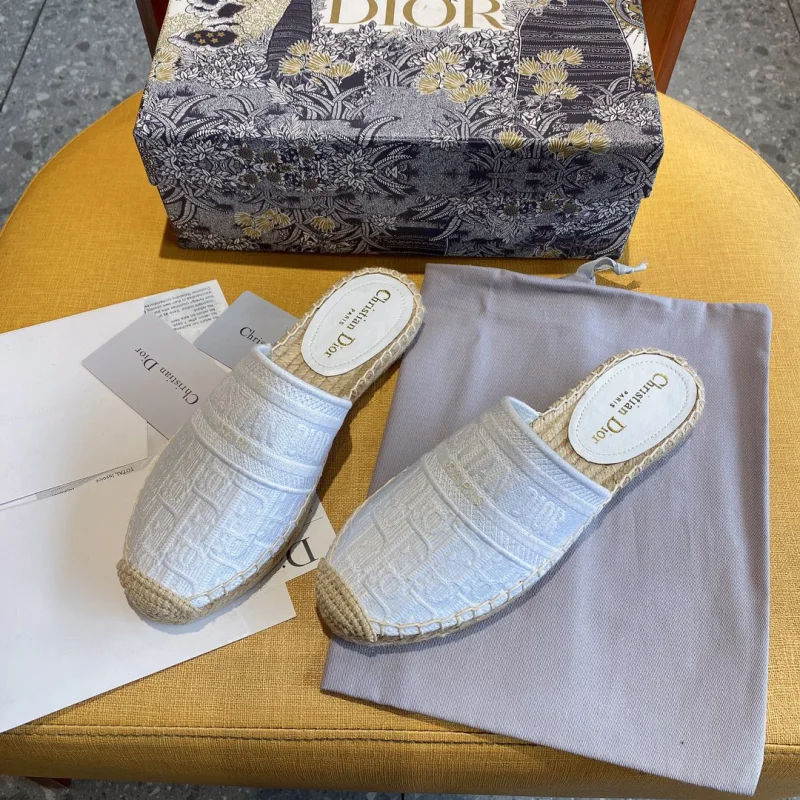 人気ディオールスーパーコピー 柄ジャガード刺繍フィッシャーマンシューズ D45026-1