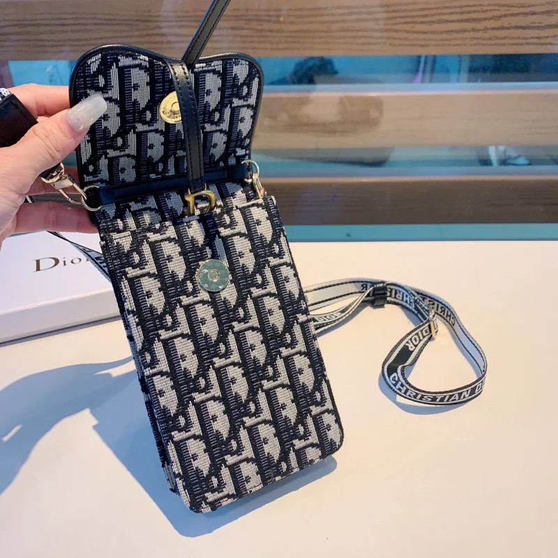 ディオールスーパーコピーの新作携帯電話メッセンジャーバッグ DO32400