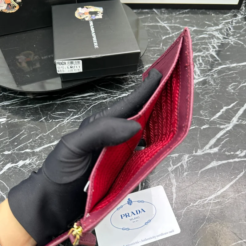 プラダのスーパーコピーN級品新作財布 LM211-2
