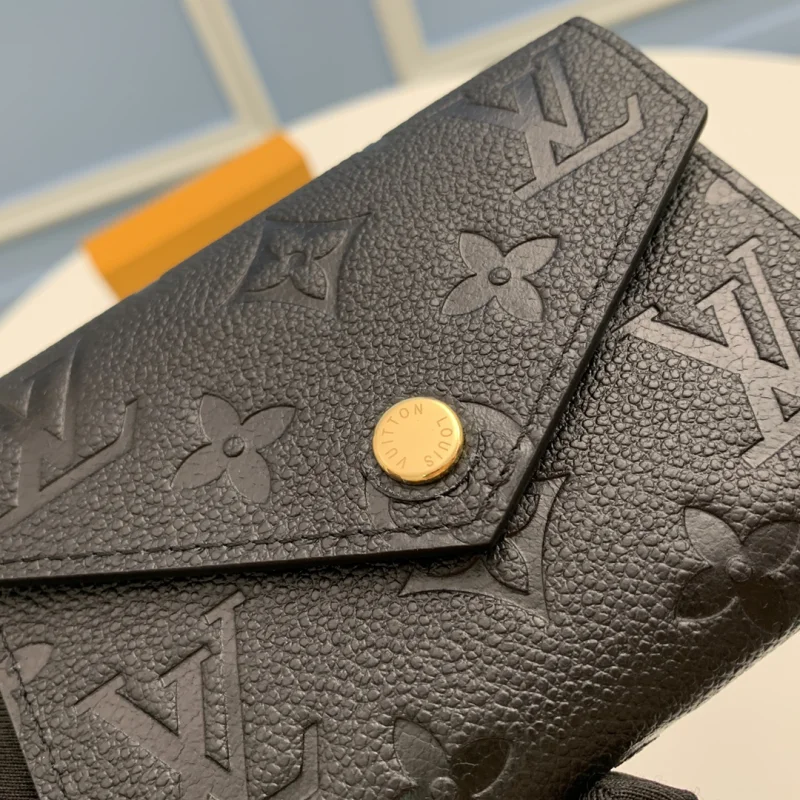 人気ルイ・ヴィトンコピー新作 モノグラム アンプラント 長財布 M64061-2