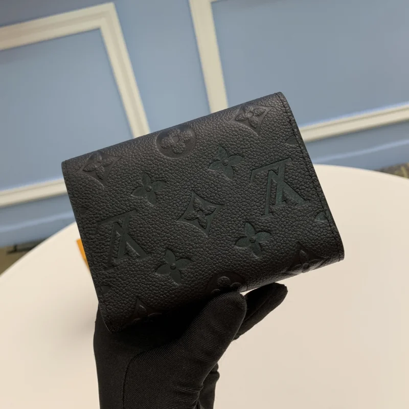 人気ルイ・ヴィトンコピー新作 モノグラム アンプラント 長財布 M64061-2