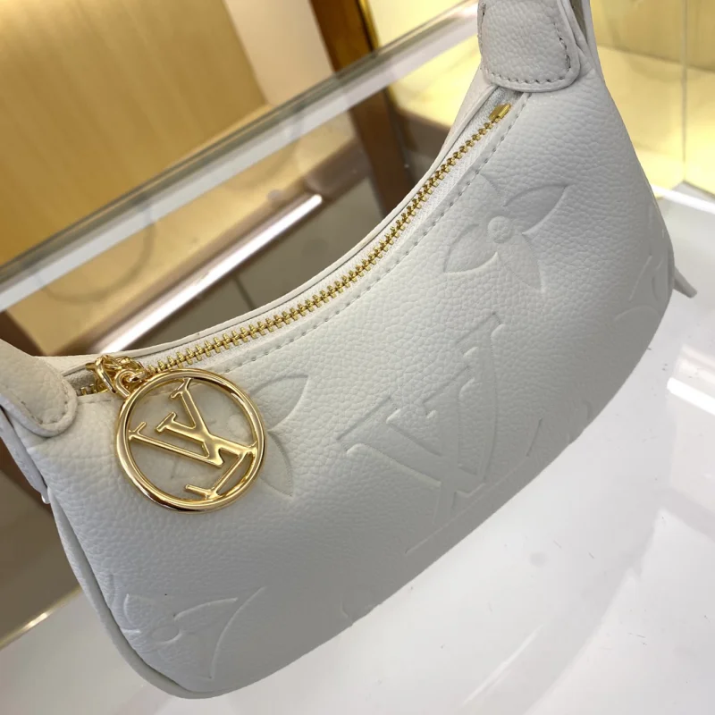 最高級ルイ・ヴィトンコピー アボカドグリーン ミニムーン ハンドバッグ偽物 M82519