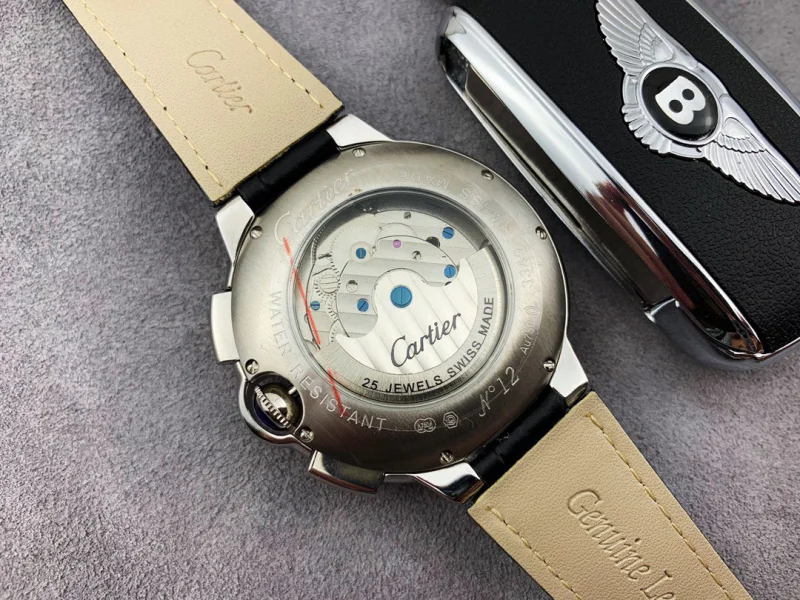 CARTIER時計コピー ブルー バルーン シリーズ フライホイール デザイン W6920081