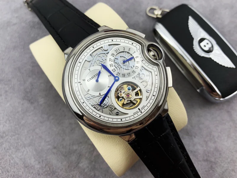 CARTIER時計コピー ブルー バルーン シリーズ フライホイール デザイン W6920081