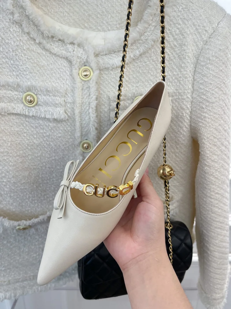 Gucciブランドコピー2023春夏レターバックルフラットシューズ gu20056