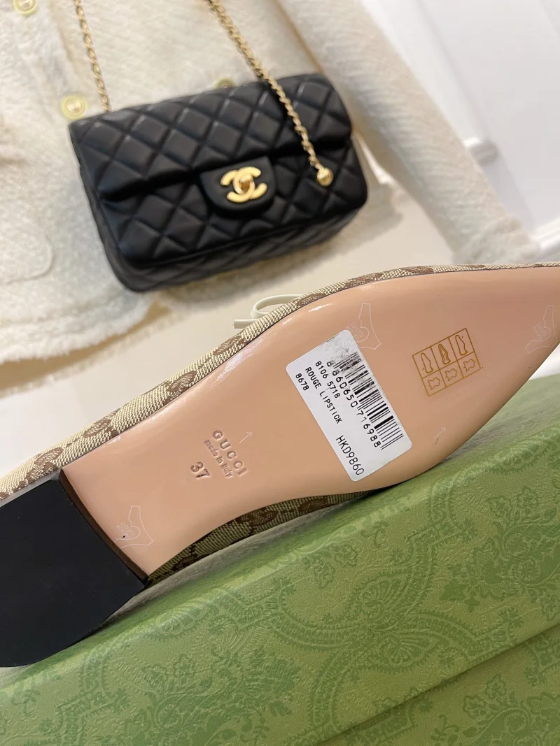 Gucciブランドコピー2023春夏レターバックルフラットシューズ gu20056