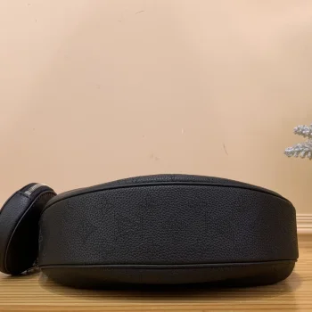ルイヴィトンバッグ M22820 スーパーコピー
