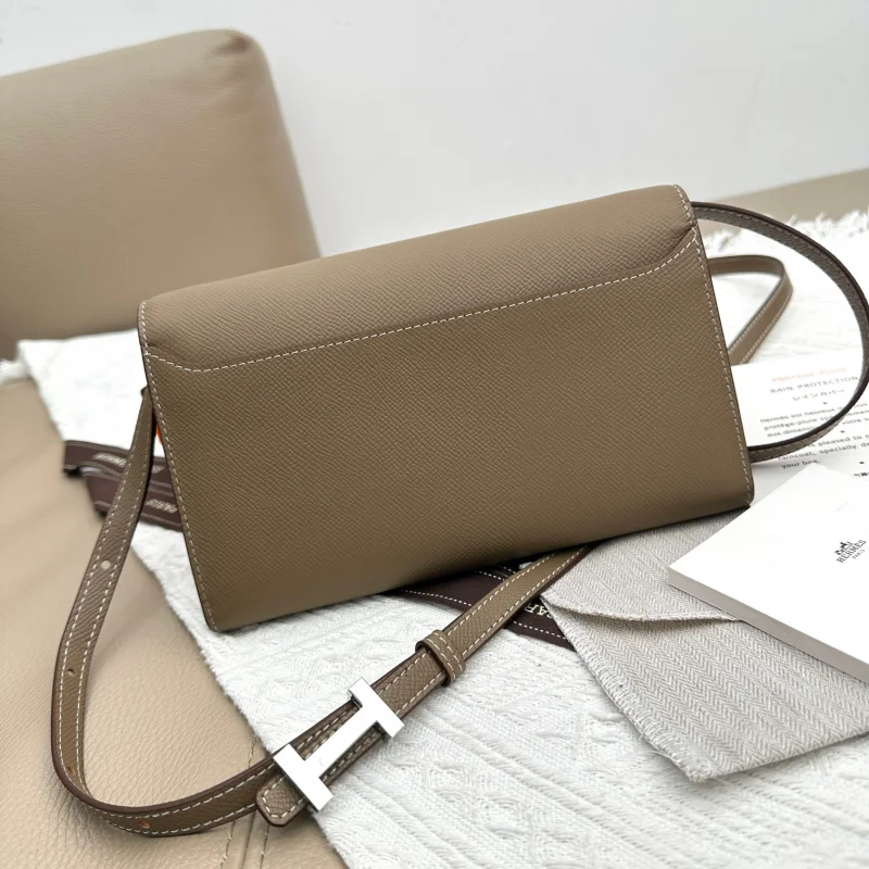 新品ブランドエルメスバッグコピー シルバーバックル 139799