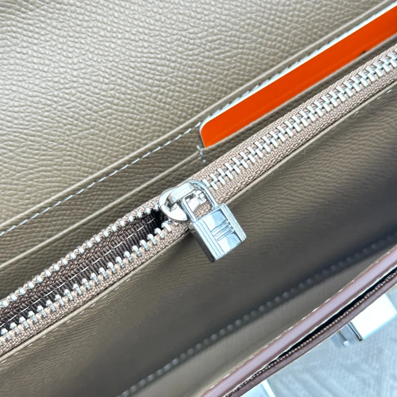 新品ブランドエルメスバッグコピー シルバーバックル 139799