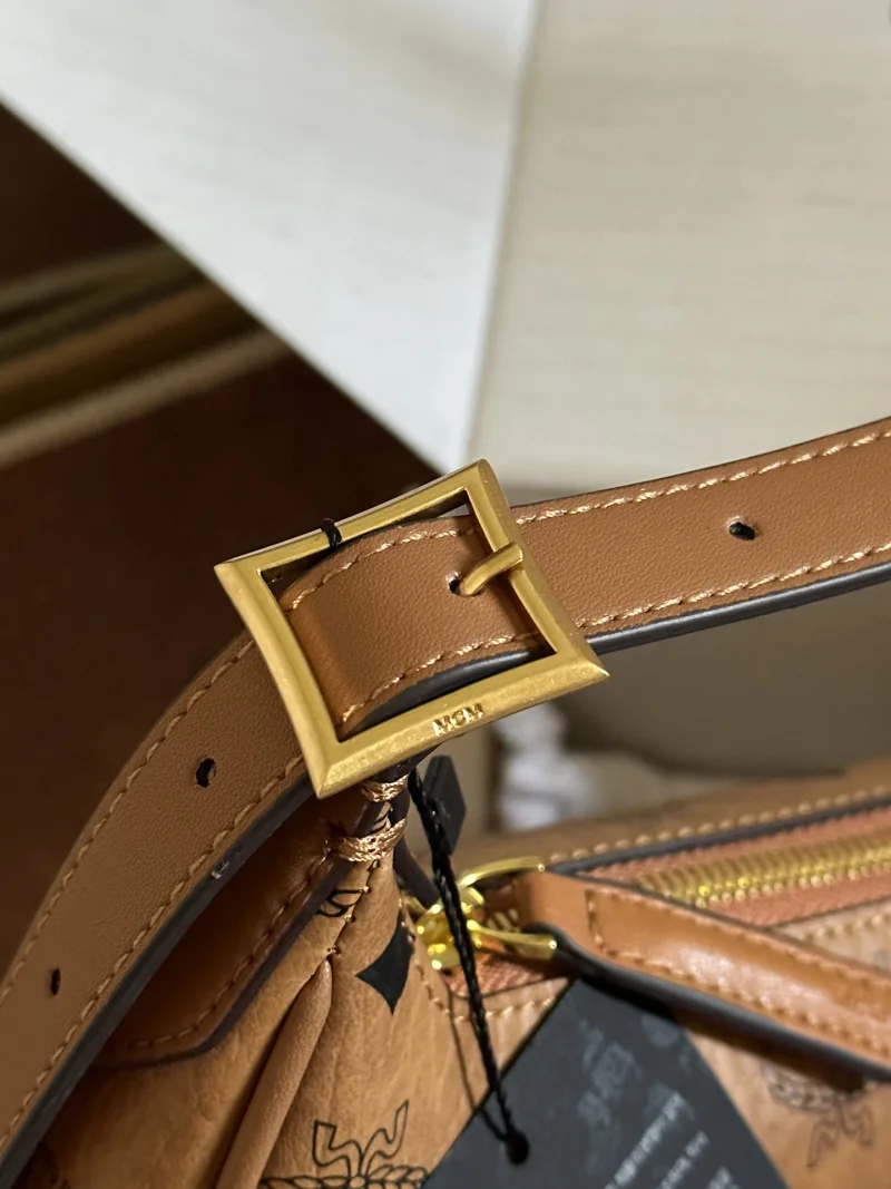 MCM 2024春夏新作バゲットバッグスーパーコピー 142504
