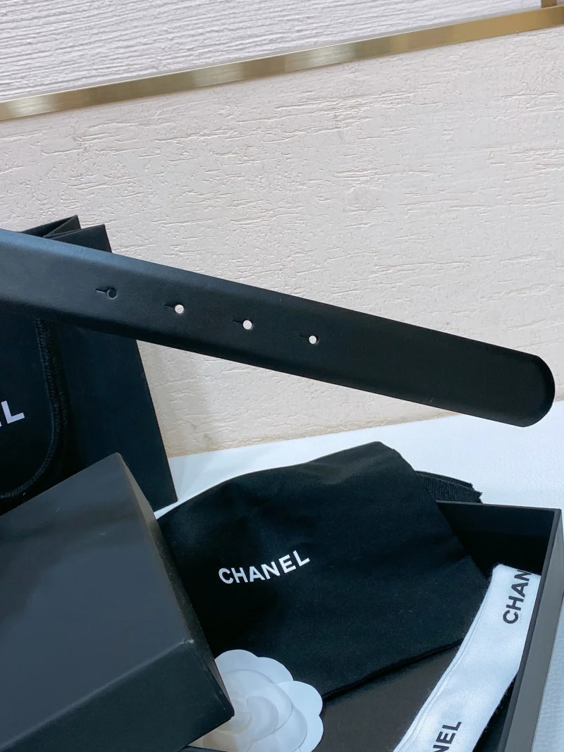 シャネル高級ブランドコピー 24c レジン 黒と白のラインストーン ベルト 142864