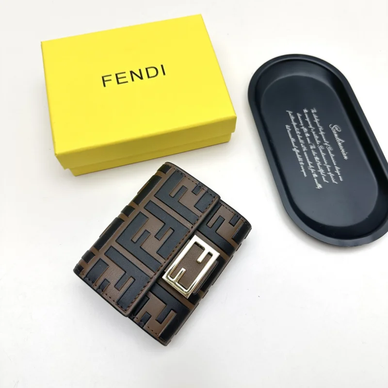 ブランドフェンディの黒と茶色偽物財布スーパーコピー 143669
