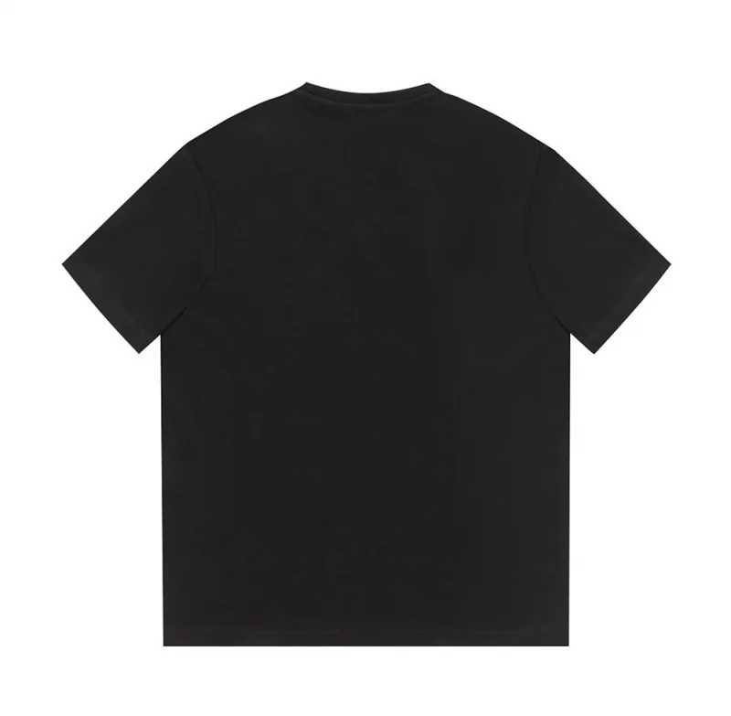 2024人気グッチの新しい赤、青、黒の文字のグラデーションコピーTシャツ 189235