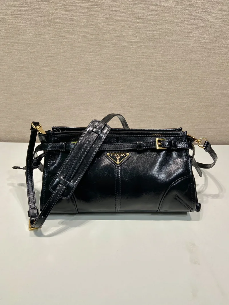 大人気のブランドプラダ オイルドレザー クロスボディバッグ 1BA215