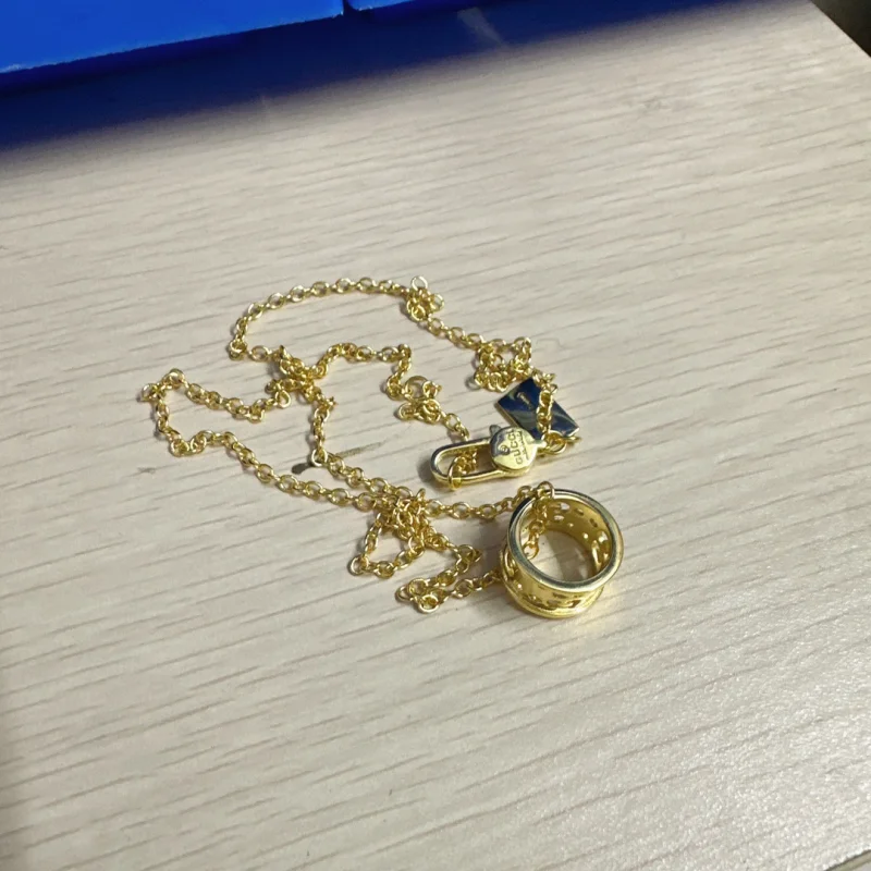 グッチコピー偽物レディース 18K イエロー ローズ ゴールドネックレス 272680