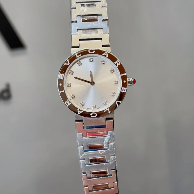 ブルガリの新しいスタイル 女性 クォーツコピー時計 310089