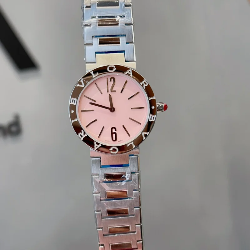 ブルガリの新しいスタイル 女性 クォーツコピー時計 310089