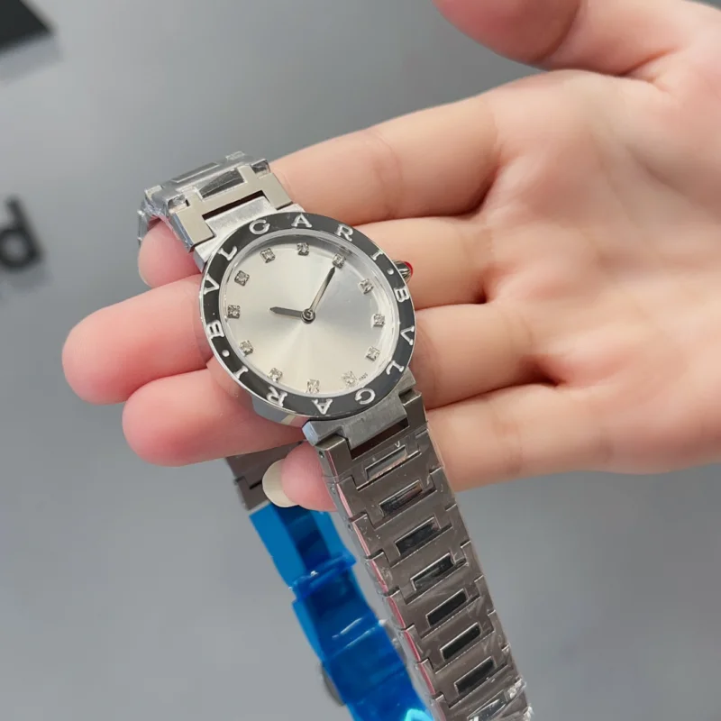 ブルガリの新しいスタイル 女性 クォーツコピー時計 310089