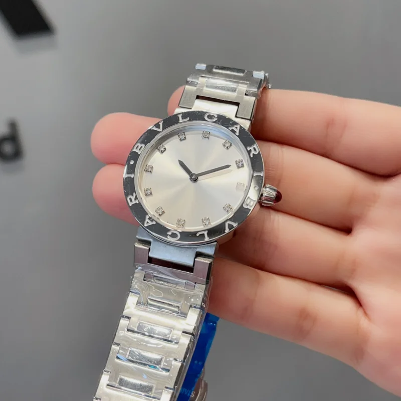 ブルガリの新しいスタイル 女性 クォーツコピー時計 310089
