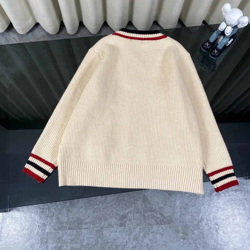 ミュウミュウ人気ブランド服コピーストライプ ベージュ V ネック カーディガン セーター 323655