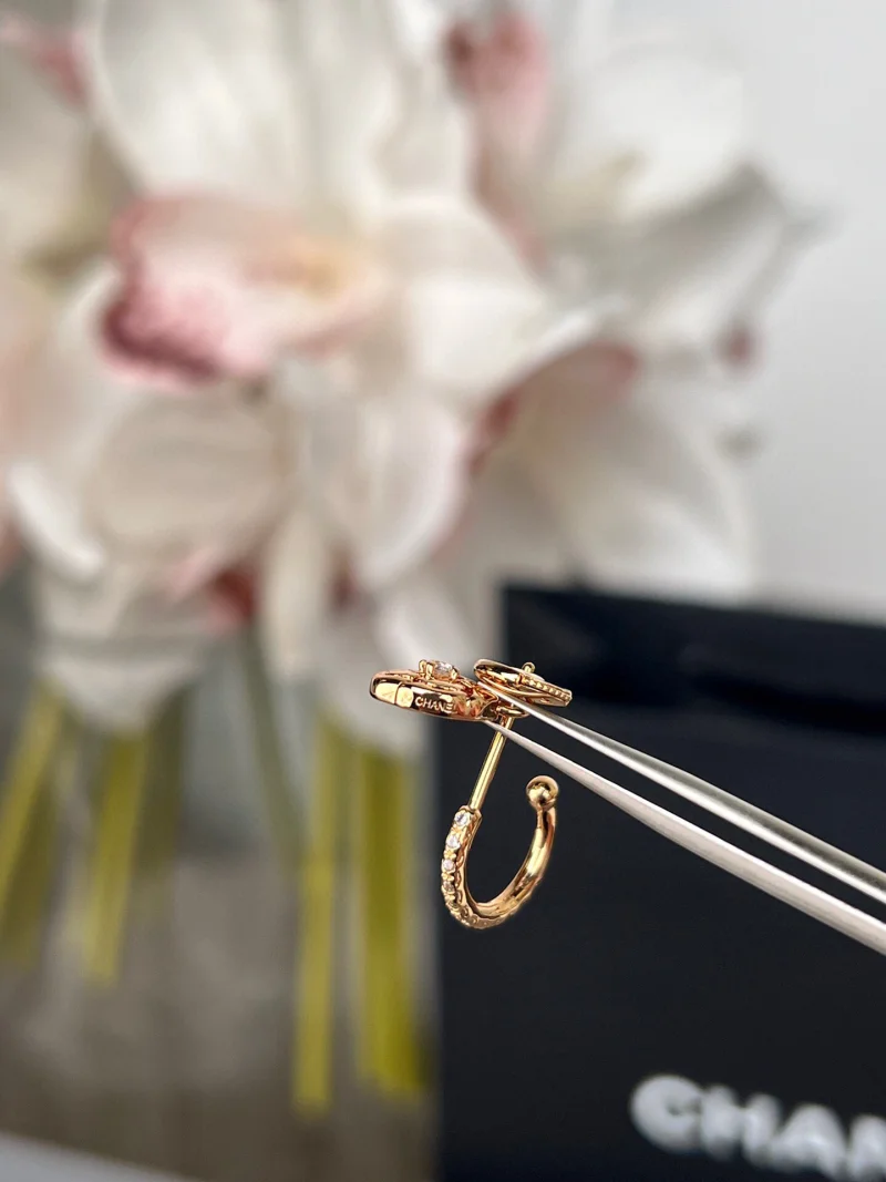 大人気シャネルローズゴールド カメリア イヤリング カメリア シリーズ18K ゴールド高級ジュエリー 336041