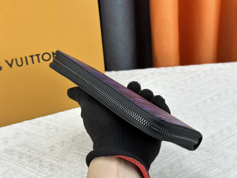 ルイ・ヴィトン メンズ 縦型ジッパー 財布送料無料 82587
