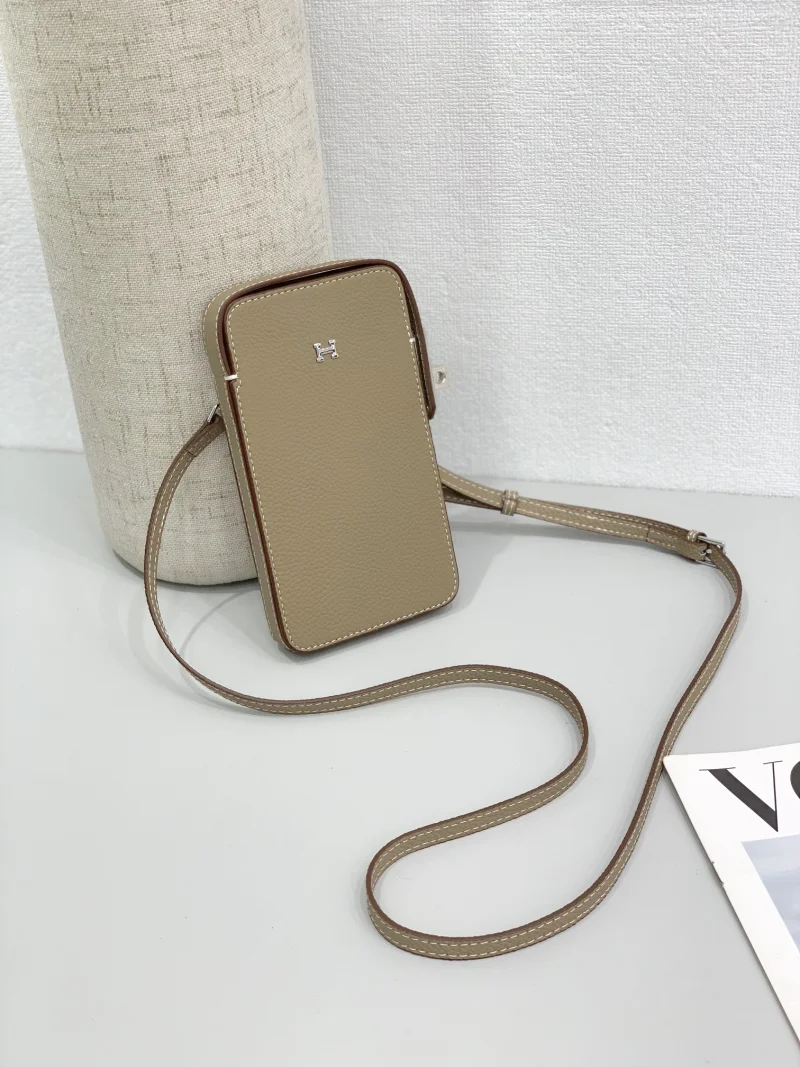 エルメススーパーコピー新作入荷ハックアボックス携帯電話ケース 9853