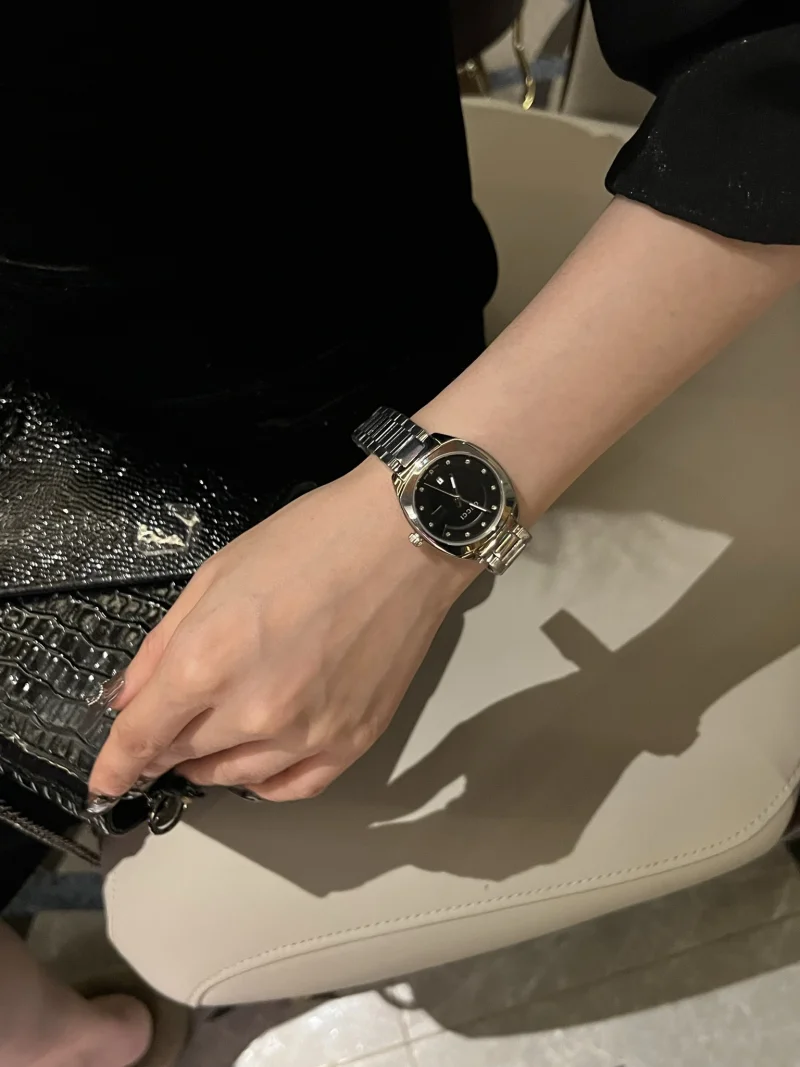 人気グッチ女性のクォーツ時計コピー GG2570