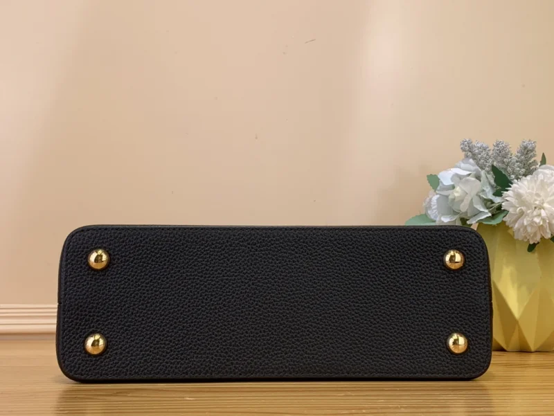 ルイ・ヴィトン ブラック チェーン バッグ偽物品専門店 M23950