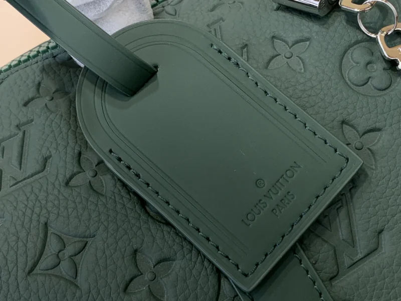 大人気のブランドルイ・ヴィトン ダークグリーン エンボススーパーコピーバッグ M24440