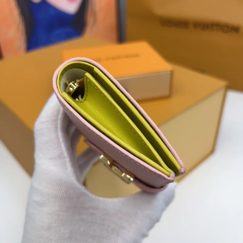 高品質スーパーコピールイ・ヴィトン ショート ピンク財布 M82144