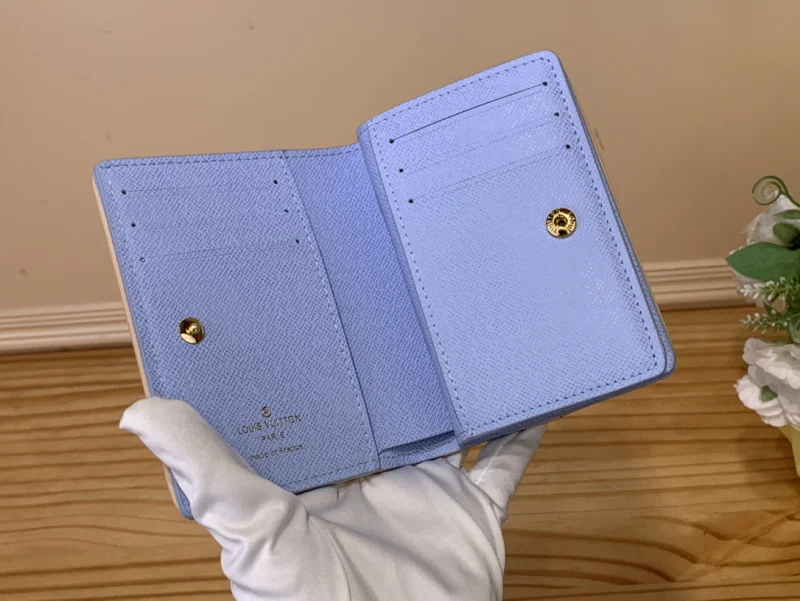 ブランドコピールイヴィトン短い財布白いキャンバス M83500
