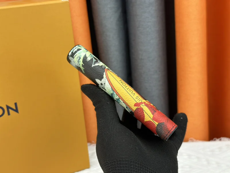 ルイ・ヴィトン高品質の激安財布 ブラックプリント M83611