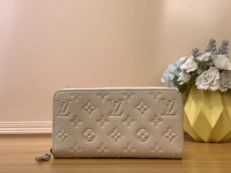 スキー ミズ コレクションとしてのルイ・ヴィトン人気新款コピー財布 m12680