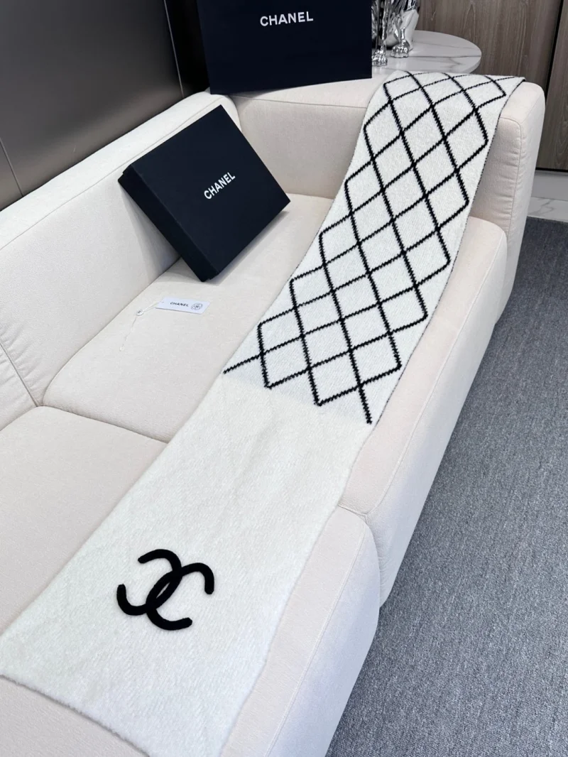 2024シャネル厚みのあるニット両面カシミヤスーパーコピースカーフN級品 sh5895