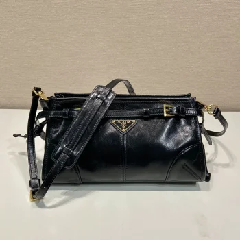 大人気のブランドプラダ オイルドレザー クロスボディバッグ 1BA215