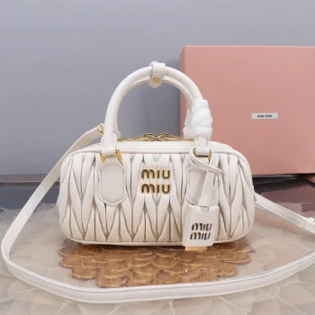 ミュウミュウ バッグ 5BB143 スーパーコピー
