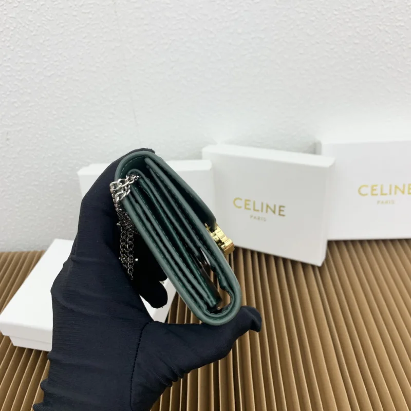 セリーヌダークグリーンのラムスキン製スモールフラップ財布 143918実物写真100%