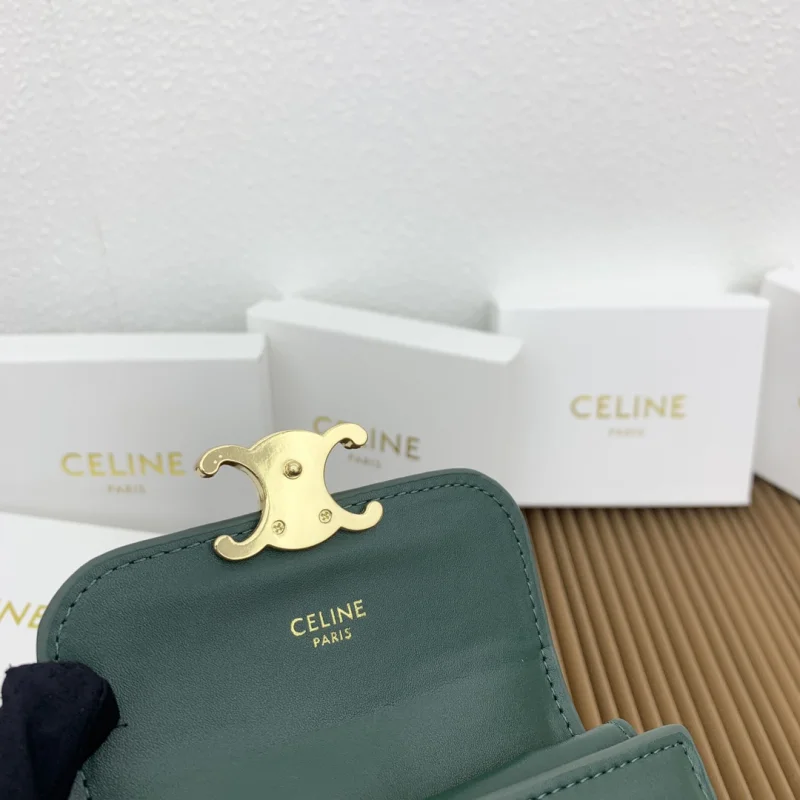 セリーヌダークグリーンのラムスキン製スモールフラップ財布 143918実物写真100%